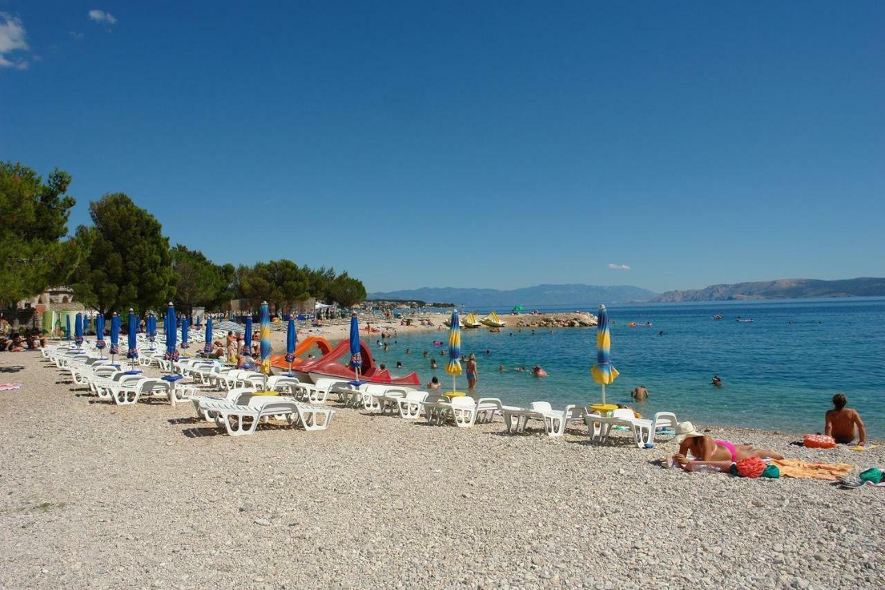 Hotel Pansion Ribica à Crikvenica Extérieur photo