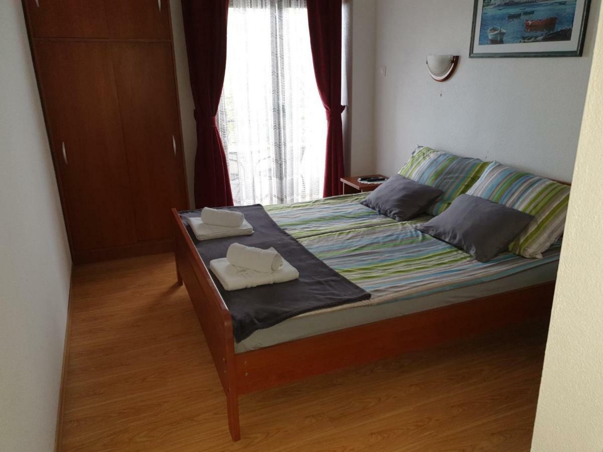 Hotel Pansion Ribica à Crikvenica Extérieur photo